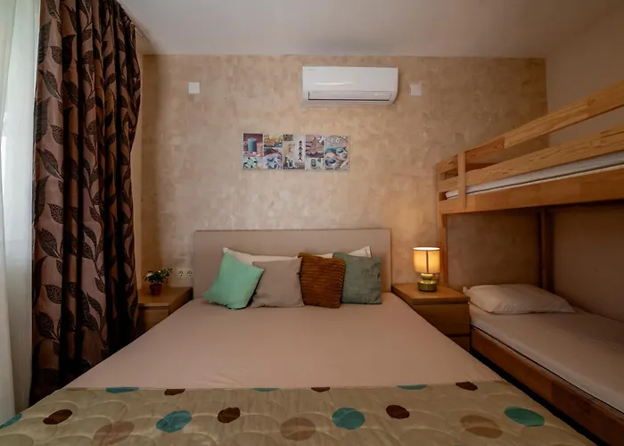 Happy * Nea Kallikrateia